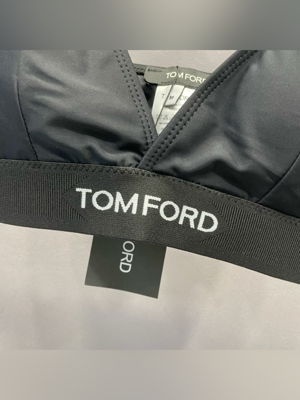 Tom Ford Black Bralette with High-Waist Black Leggings - Picture 3 of 8